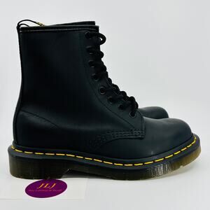 Dr. Martens Women's 1460 Greasy Black Leather Lace Up Boots 11822003 Size 5